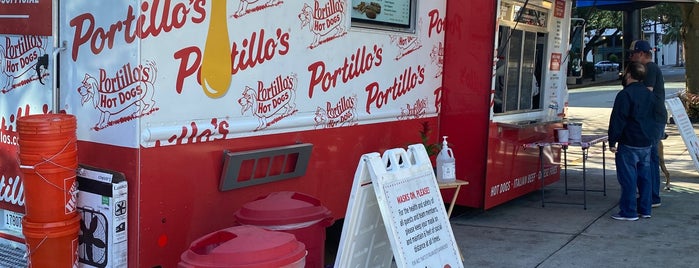 Portillo’s Food Truck is one of Orlando To-Do List.