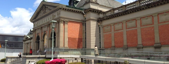 Kyoto National Museum is one of สถานที่ที่บันทึกไว้ของ Mollie.