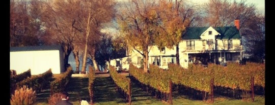 Old House Winery is one of Locais curtidos por Tommy.