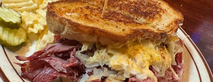 Corned Beef & Co is one of Roanoke.