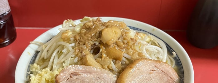 Ramen Jiro is one of ラーメン二郎本家と愉快なインスパイアたち(東日本).