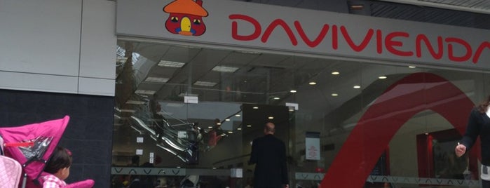 Davivienda Unicentro is one of Tiendas Unicentro Bogotá.