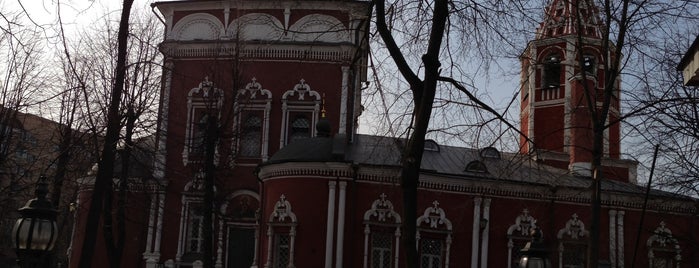 Храм Ризоположения в Москве на Донской is one of Хочу побывать.