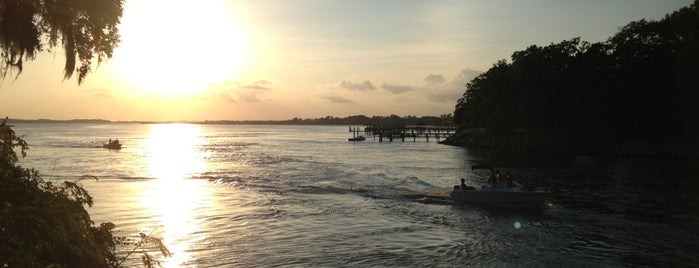 Riverland terrace public boat landing is one of Tempat yang Disukai FB.Life.