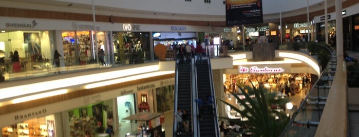 Metrópoli Patriotismo is one of Shopping Malls CDMX.