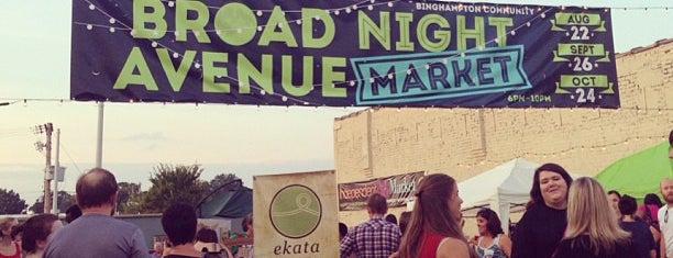 Broad Avenue Night Market is one of Tempat yang Disukai Katherine.