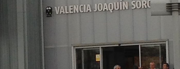 Estación de Valencia Joaquín Sorolla - AVE is one of Orte, die David gefallen.