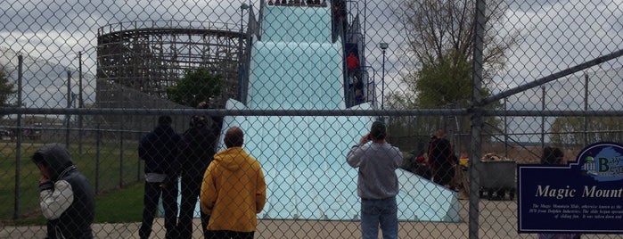 Giant Slide is one of Green Bay.