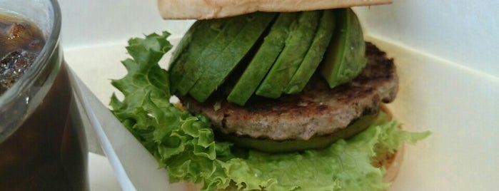 フレッシュネスバーガー is one of FRESHNESS BURGER.