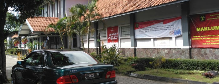 Lembaga Pemasyarakatan (Lapas) Sukamiskin is one of wisata gedung tua Bandung.