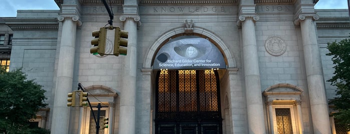 American Museum of Natural History - Skyline Bus Tour is one of Ny- Museums.