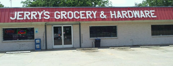 Jerry's Grocery & Hardware is one of Orte, die Kimberly gefallen.