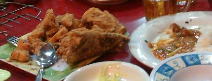 RM Seafood Apong is one of Tempat yang Disukai ᴡᴡᴡ.Esen.18sexy.xyz.