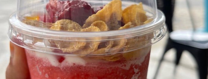 Strawberry Ice Yogurt is one of Makan @ Utara #10.
