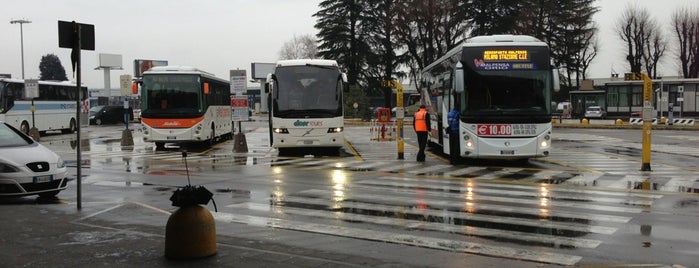 Malpensa Shuttle is one of Alexanderさんのお気に入りスポット.