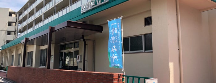 上小松図書館 is one of 平日19時以降も開いている都内区立図書館.