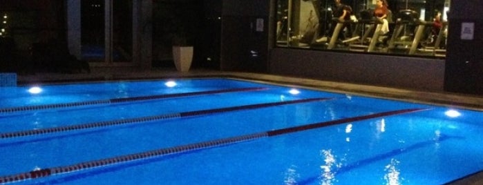 Club House Swimming Pool is one of Orte, die Serap gefallen.