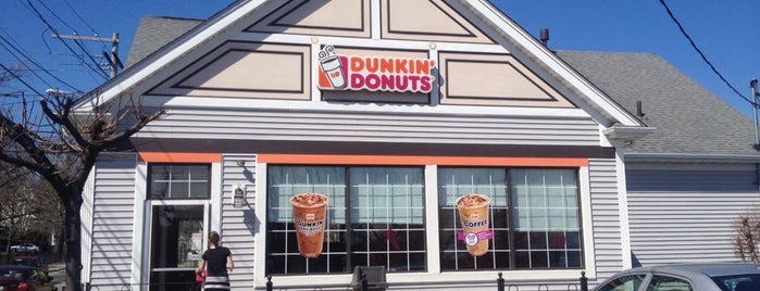 Dunkin' is one of Lantido’s Liked Places.
