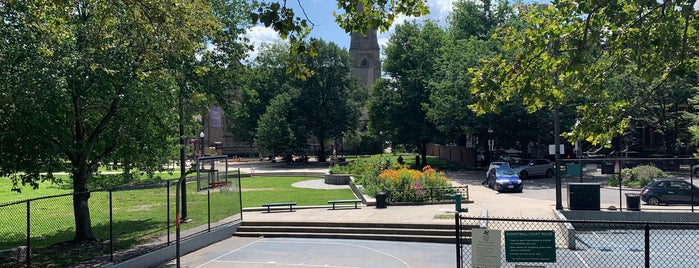 Titus Sparrow Park is one of BOS Landmarks.