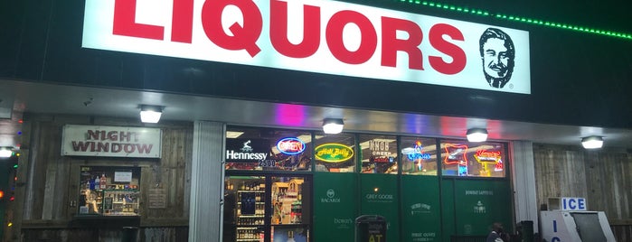 Big Daddy Liquors is one of Lugares favoritos de Albert.