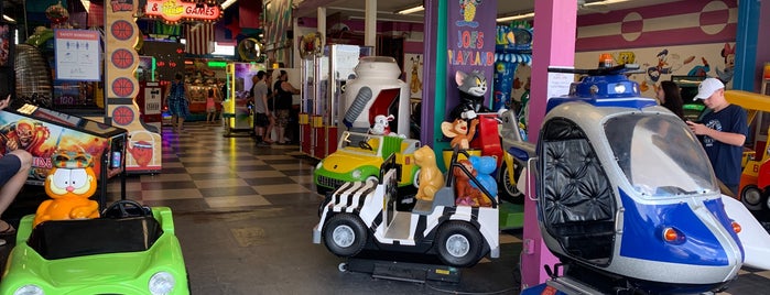 Joe's Playland is one of Weekdayfun.