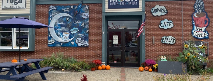 The Moon Cafe And Bakery is one of new hampshire.