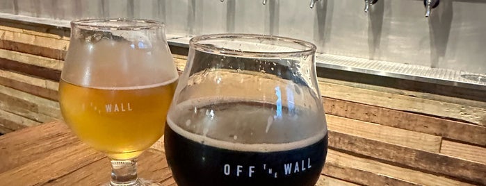 Off the Wall Craft Beer & Wine is one of Karaii.