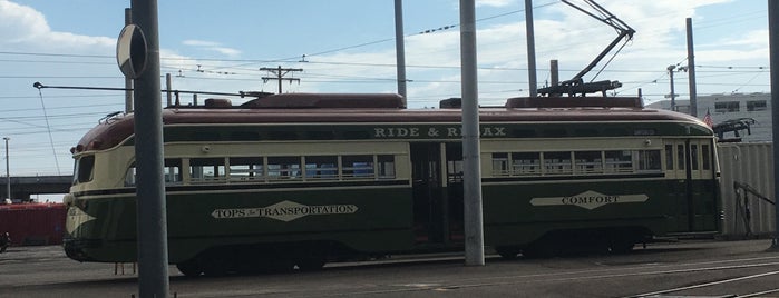 San Diego Metropolitan Transit System is one of Lieux qui ont plu à Richard.