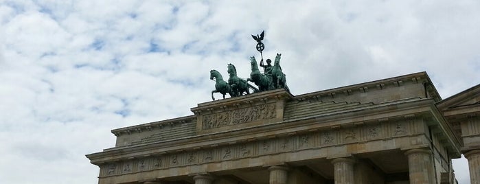 Gerbang Brandenburg is one of Berlin 2015, Places.