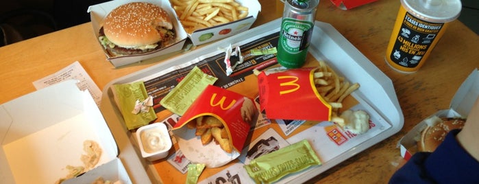 McDonald's is one of Lugares favoritos de Sir Chandler.