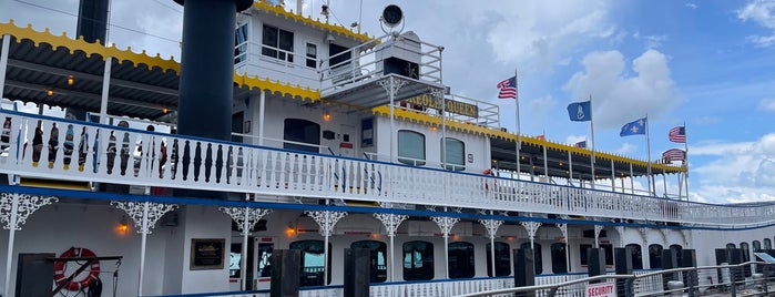 The Creole Queen Paddlewheeler is one of New Orleans Restaurants & Bars.