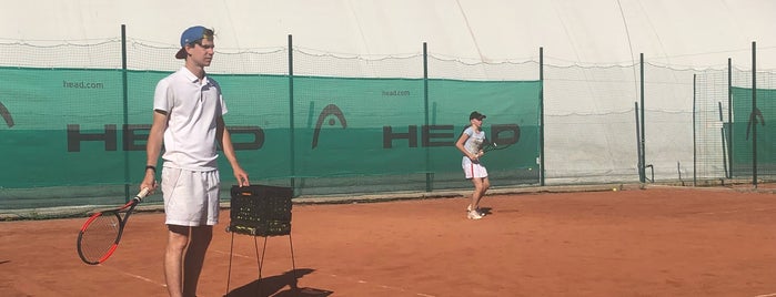 Царскосельский теннисный клуб is one of Tempat yang Disukai Antonio.