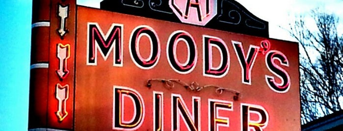 Moody's Diner is one of Locais salvos de Christopher.