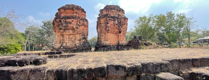 ปราสาทบ้านไพล is one of Ancient Castles And Remains In Surin Province.