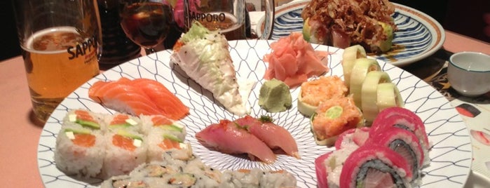 Crazy Tokyo Sushi is one of Locais salvos de Brad.