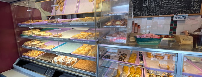 Alpine Cafe & Bakery is one of The 15 Best Places for Cookies in Anchorage.