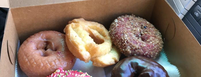Somethin' Sweet Donuts is one of Donuts in Chicago.