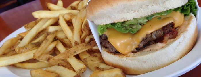 Four Brothers Burger Grill is one of Redondo Beach.