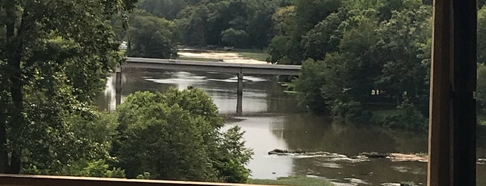 Riverbend Restaurant is one of Thomaston, GA.