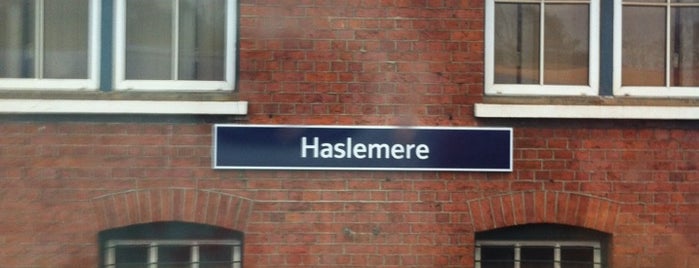 Haslemere Railway Station (HSL) is one of Tempat yang Disukai 🐝Nhag.