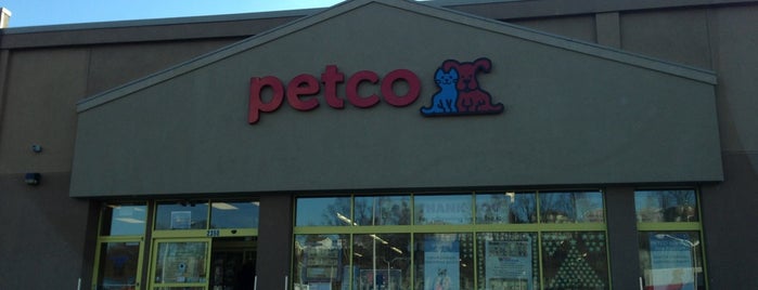 Petco is one of Mariaさんのお気に入りスポット.