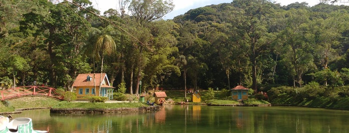 Parque Cremerie is one of Tempat yang Disukai Aline.