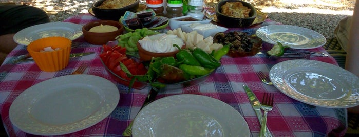 Canlar Restaurant is one of glsd'ın Beğendiği Mekanlar.