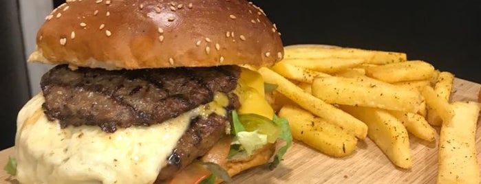 Burger No301 is one of Ömerさんのお気に入りスポット.