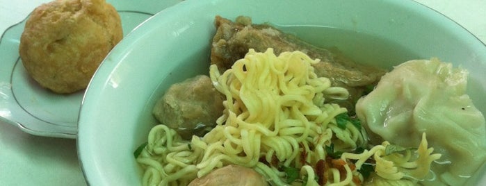 Bakso Kepala Sapi is one of Makanan jogja.