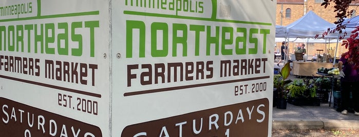 Northeast Minneapolis Farmers Market is one of Posti che sono piaciuti a Sharon.