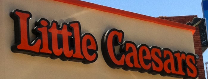 Little Caesars Pizza is one of Restaurantes.