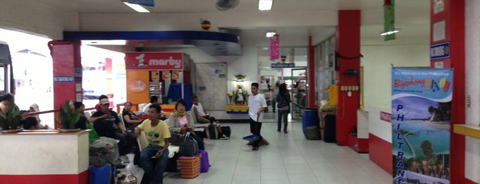 Philtranco (Pasay Terminal) is one of Locais curtidos por Cristina.