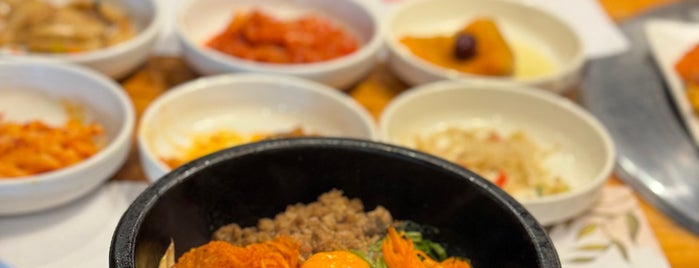 QingHeGu Korean Traditional Restaurant 青鶴谷 is one of KL🍽.