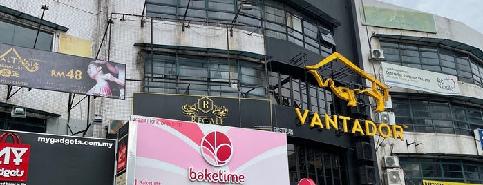 Baketime is one of Burger, Bakery & Cafe 1.0 (Kuala Lumpur).